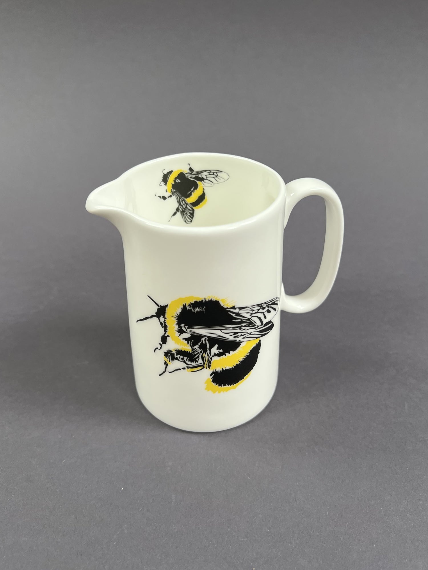 Bee 1/2 Pint Jug